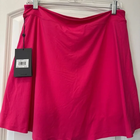 G/FORE Vibrant Pink Skort - NWT - Picture 3 of 5